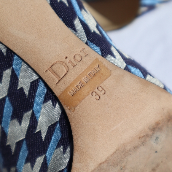 ☆SOLD☆ Dior Houndstooth Pointy Toe Pump - Picture 5 of 7